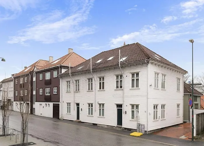 Stvg Centre, Heart Of The City, 3 Bedroom Апартаменты *